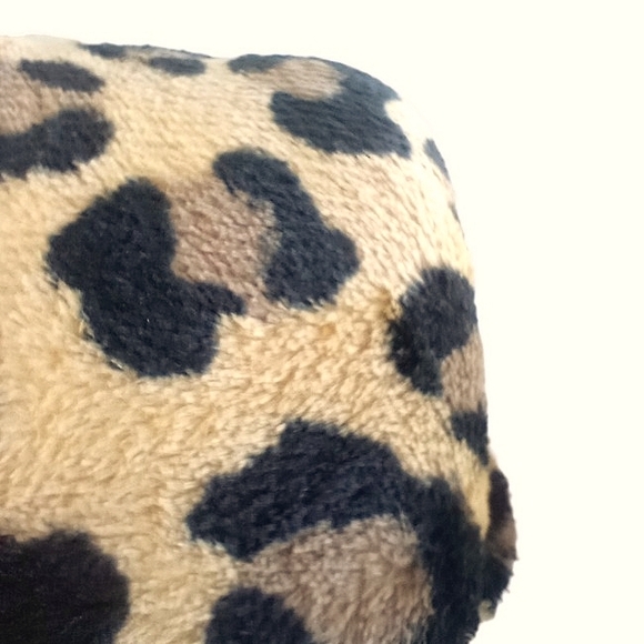 Comfort Bay Microlight Berber Throw Leopard Print NWT - Picture 2 of 7
